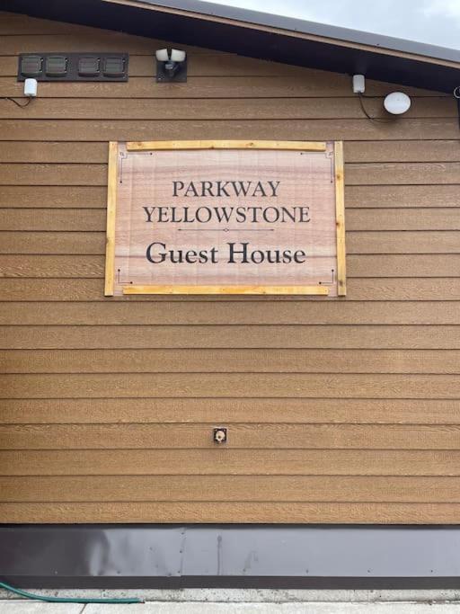Parkway Yellowstone Guest House Room #1 Gardiner Exteriör bild